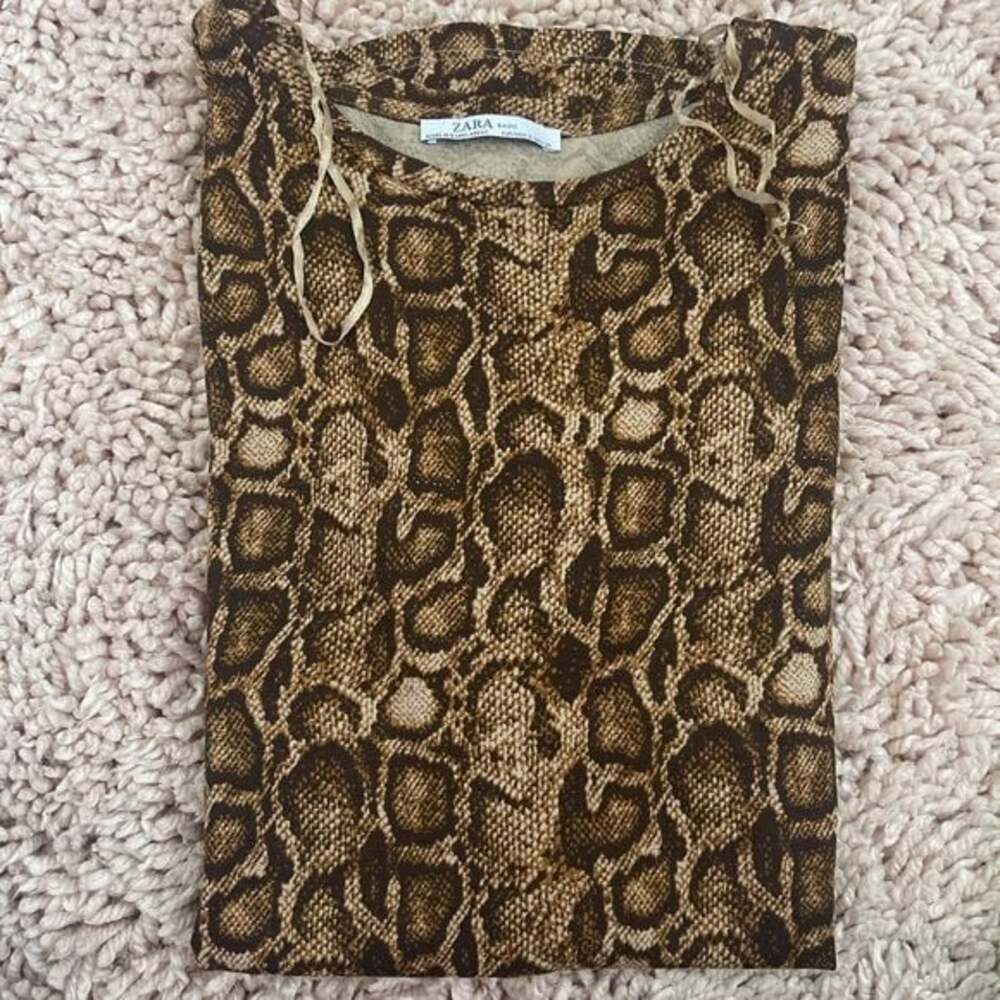 Zara basic tee - Picture 3 of 3
